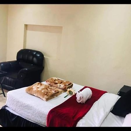 ורייניחן Starpoint Guest House מראה חיצוני תמונה