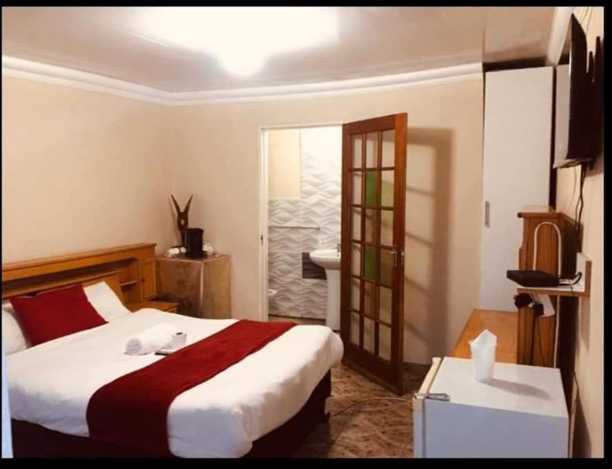 ורייניחן Starpoint Guest House מראה חיצוני תמונה